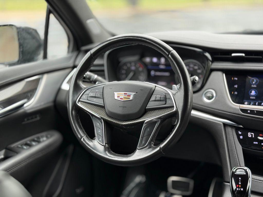 used 2022 Cadillac XT5 car, priced at $26,495