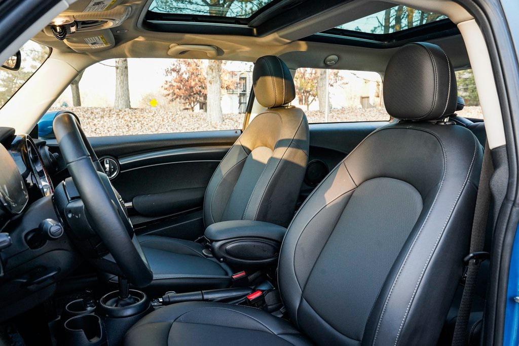 used 2023 MINI Hardtop car, priced at $21,995