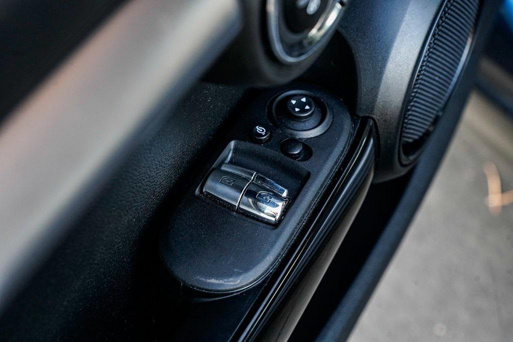 used 2023 MINI Hardtop car, priced at $21,995