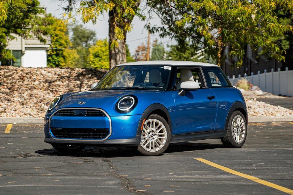 used 2025 MINI Hardtop car, priced at $29,645