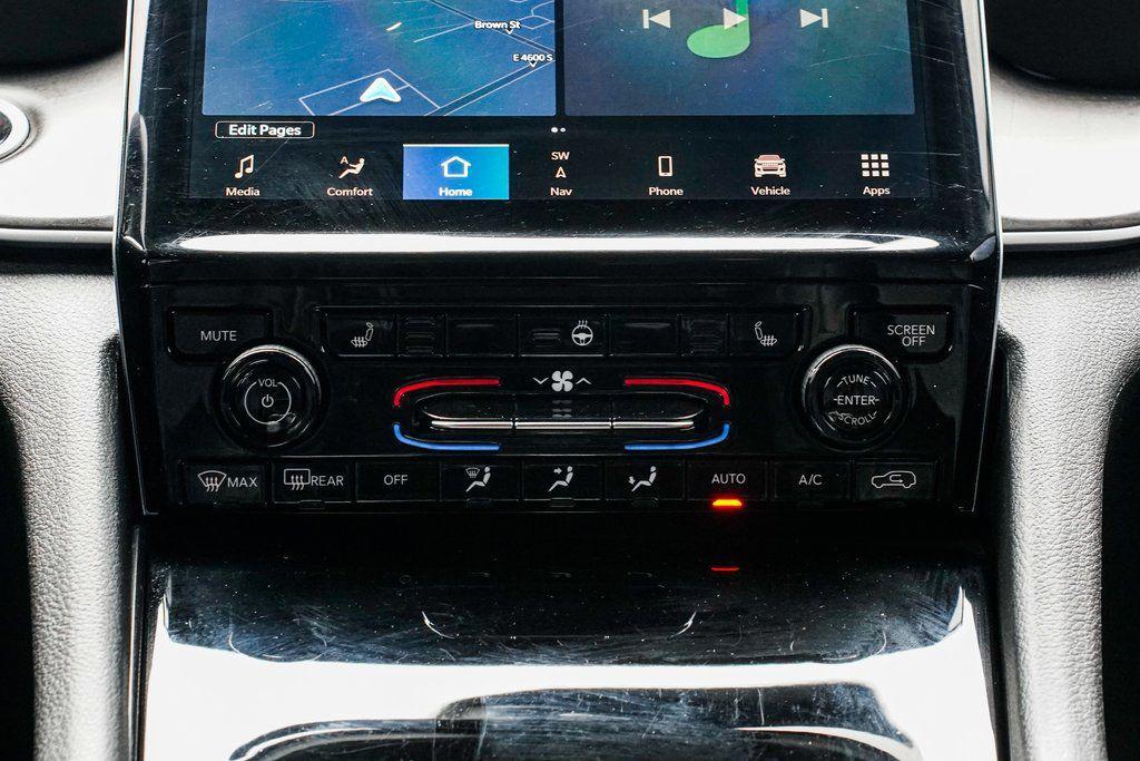 used 2024 Jeep Grand Cherokee car, priced at $26,995