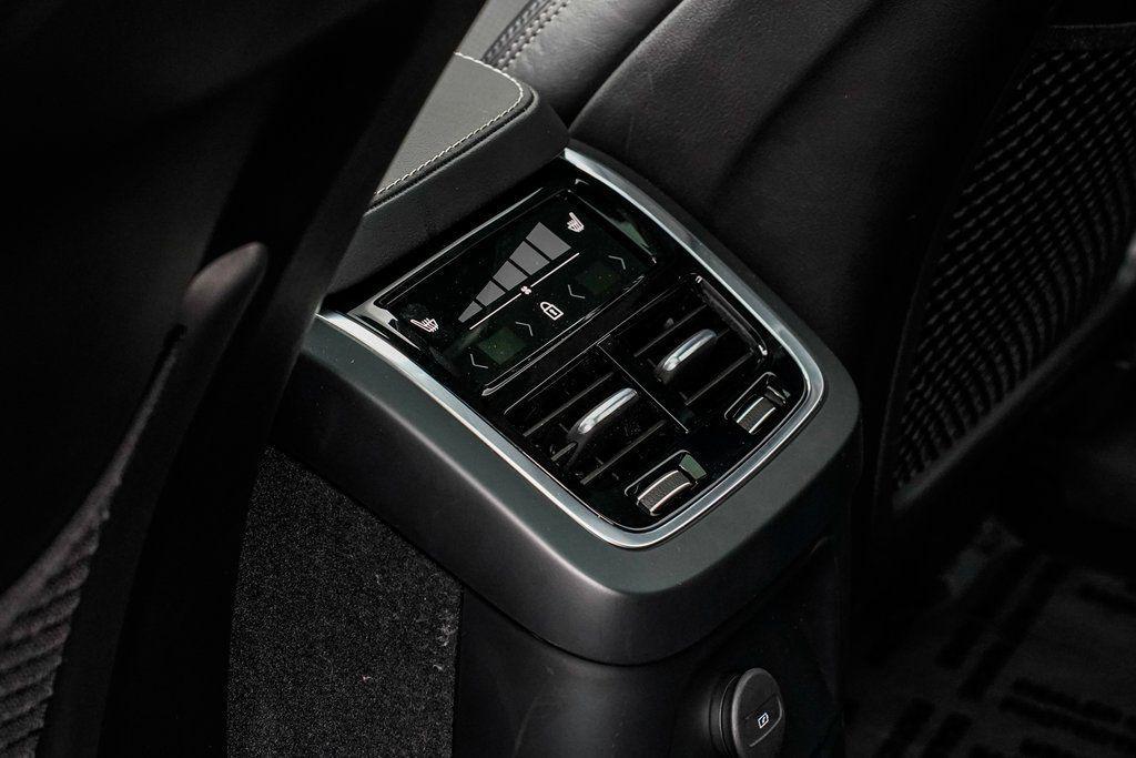 used 2024 Volvo XC90 Recharge Plug-In Hybrid car, priced at $46,495