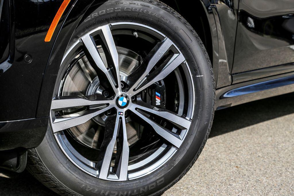 new 2026 BMW X7 car, priced at $105,965
