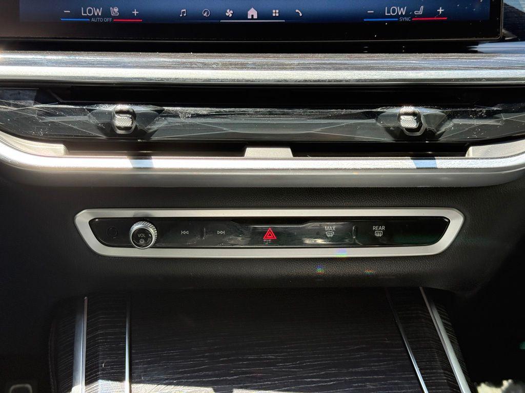 used 2025 BMW X7 car, priced at $80,995