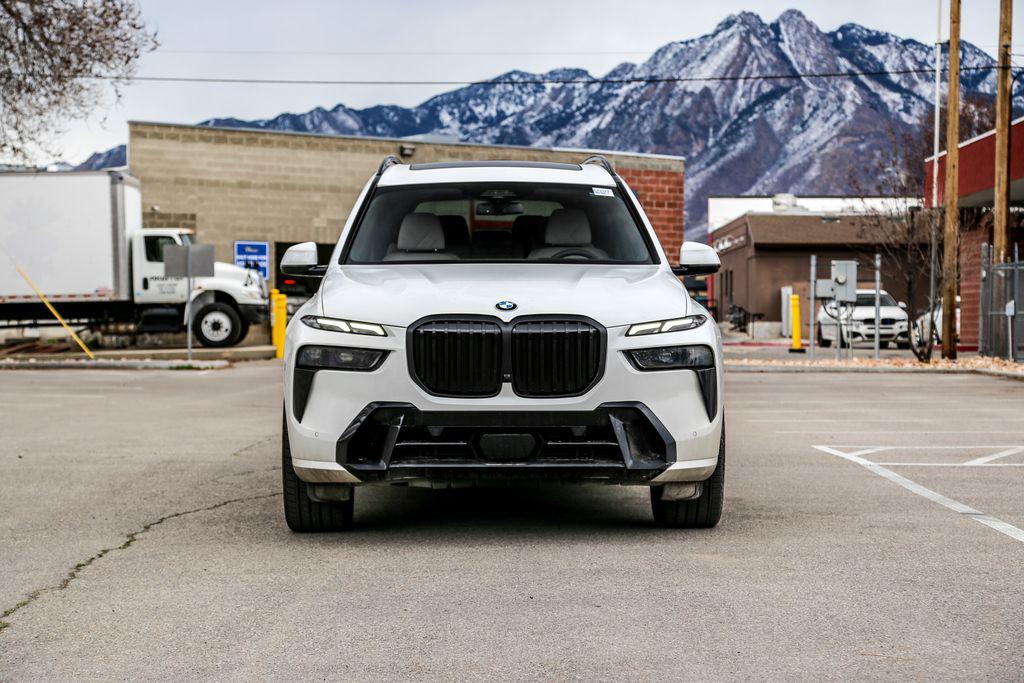new 2026 BMW X7 car, priced at $100,040