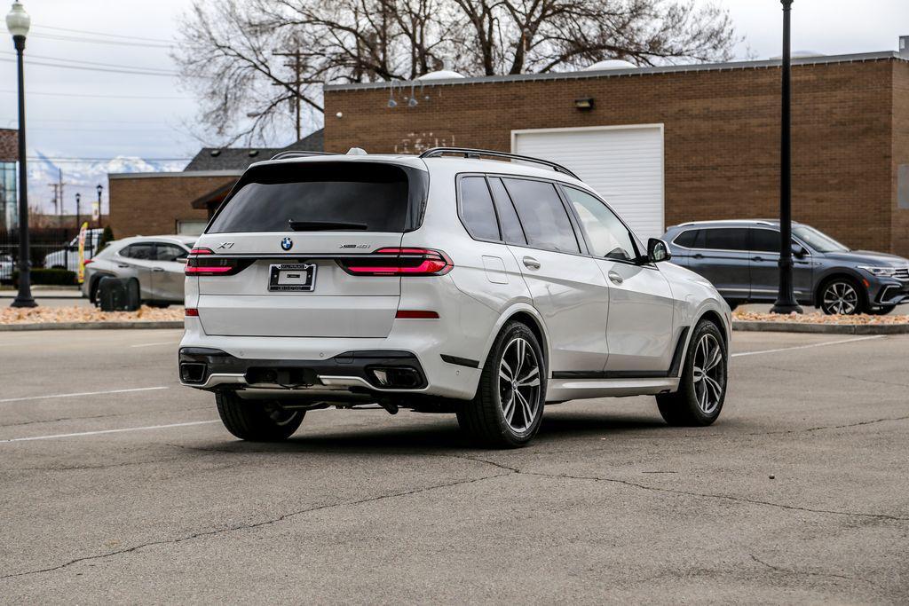 new 2026 BMW X7 car, priced at $100,040