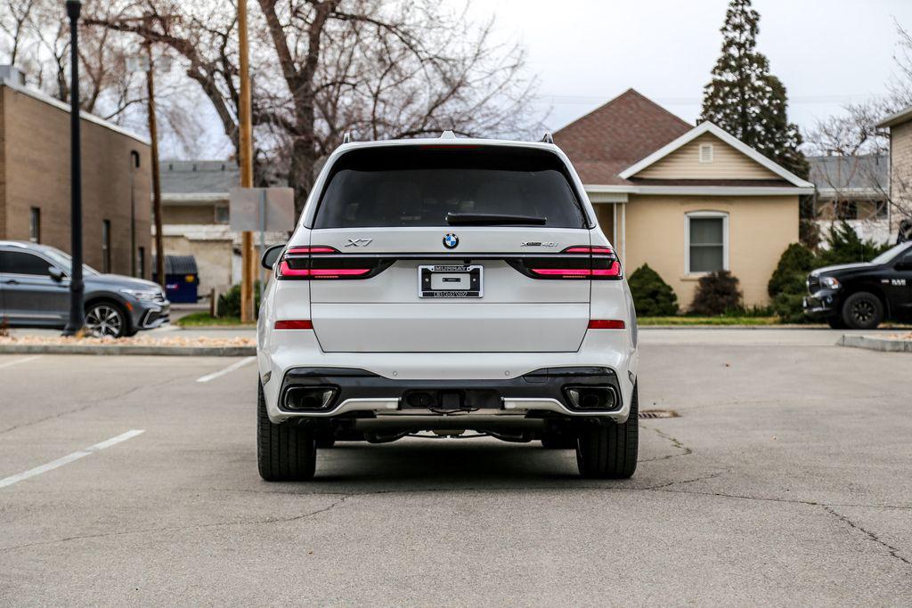 new 2026 BMW X7 car, priced at $100,040