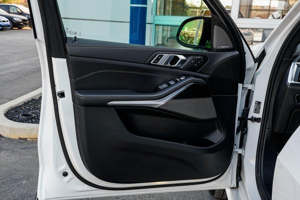 used 2025 BMW X7 car