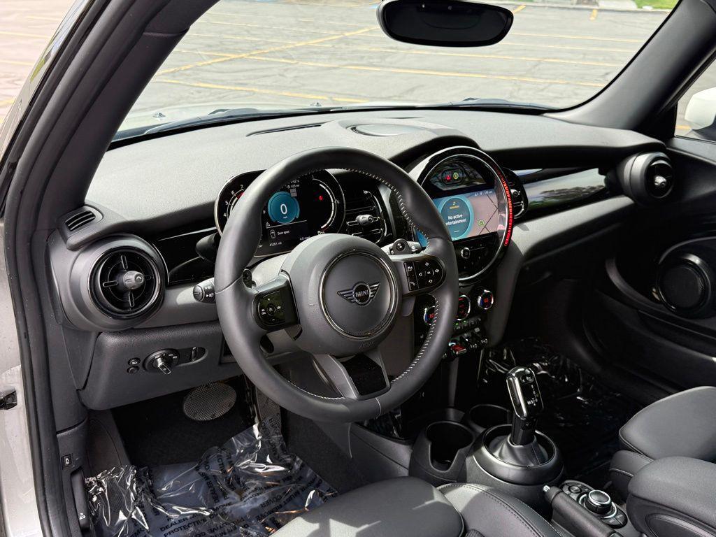 used 2023 MINI Hardtop car, priced at $25,995