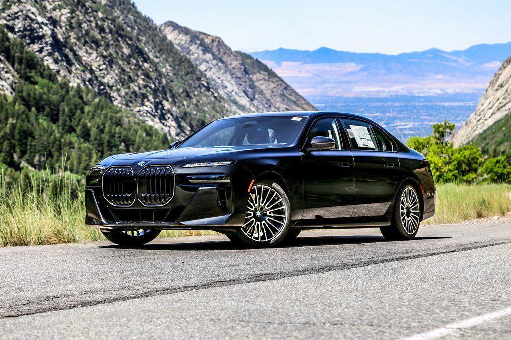new 2025 BMW 760 car, priced at $144,980