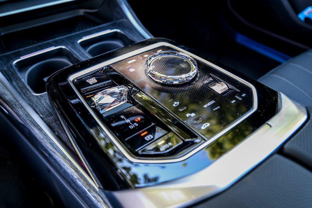 new 2025 BMW 760 car, priced at $144,980