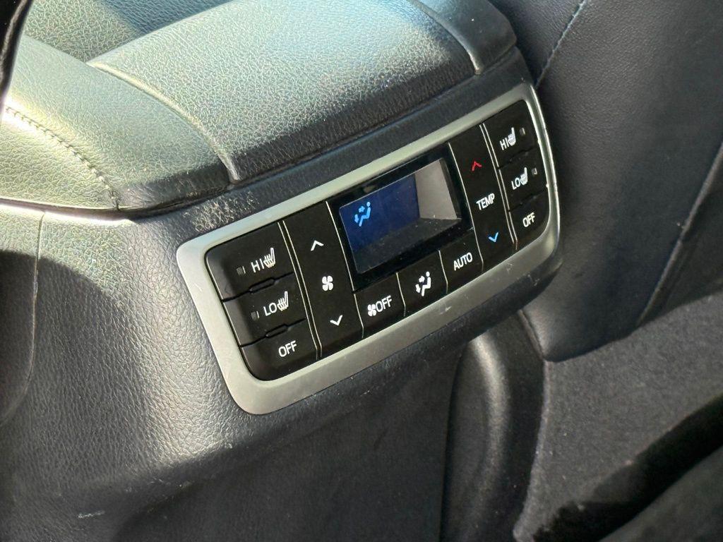 used 2018 Toyota Highlander car, priced at $22,995