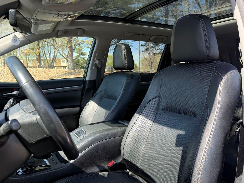 used 2018 Toyota Highlander car, priced at $22,995