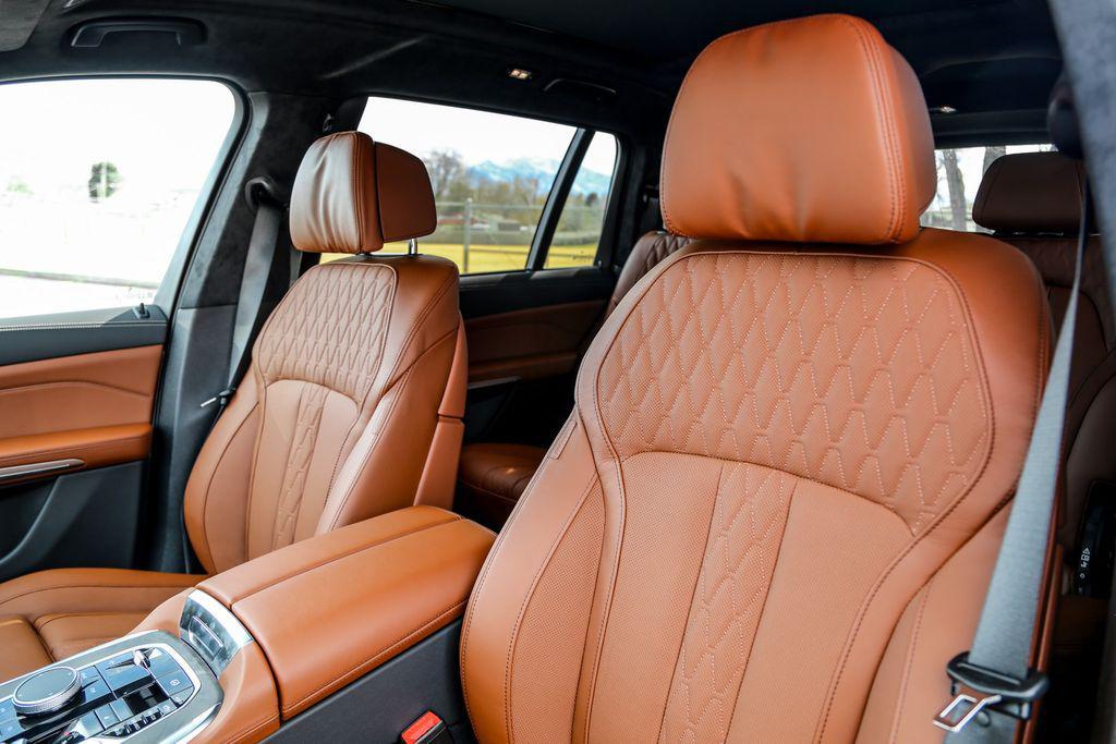 new 2026 BMW X7 car, priced at $106,115