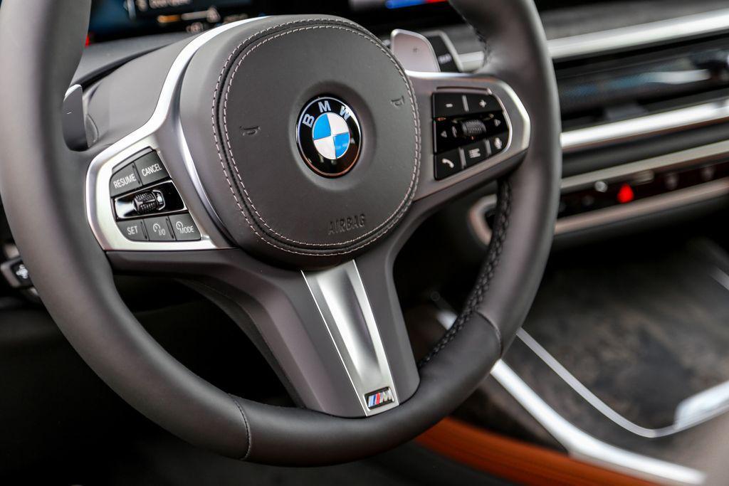 new 2026 BMW X7 car, priced at $106,115