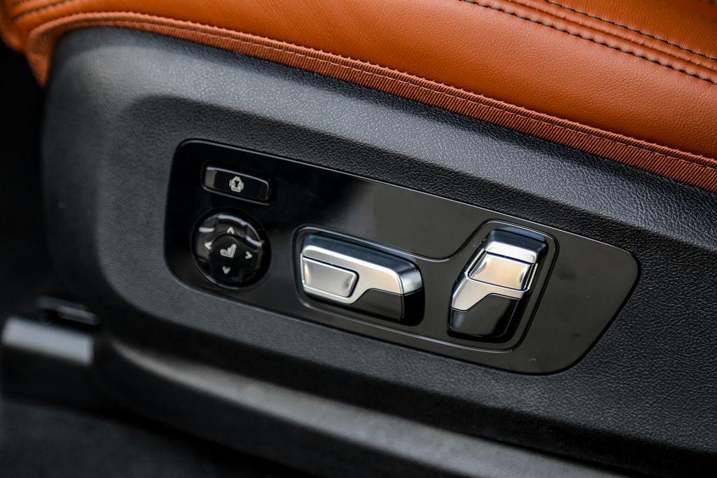 new 2026 BMW X7 car, priced at $106,115