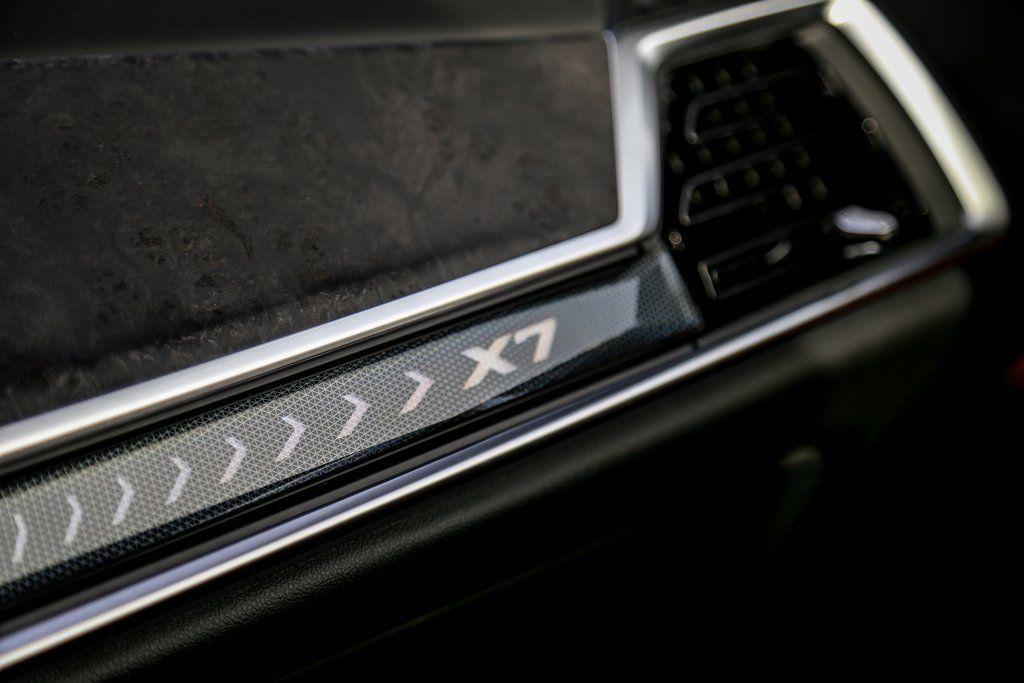 new 2026 BMW X7 car, priced at $105,365