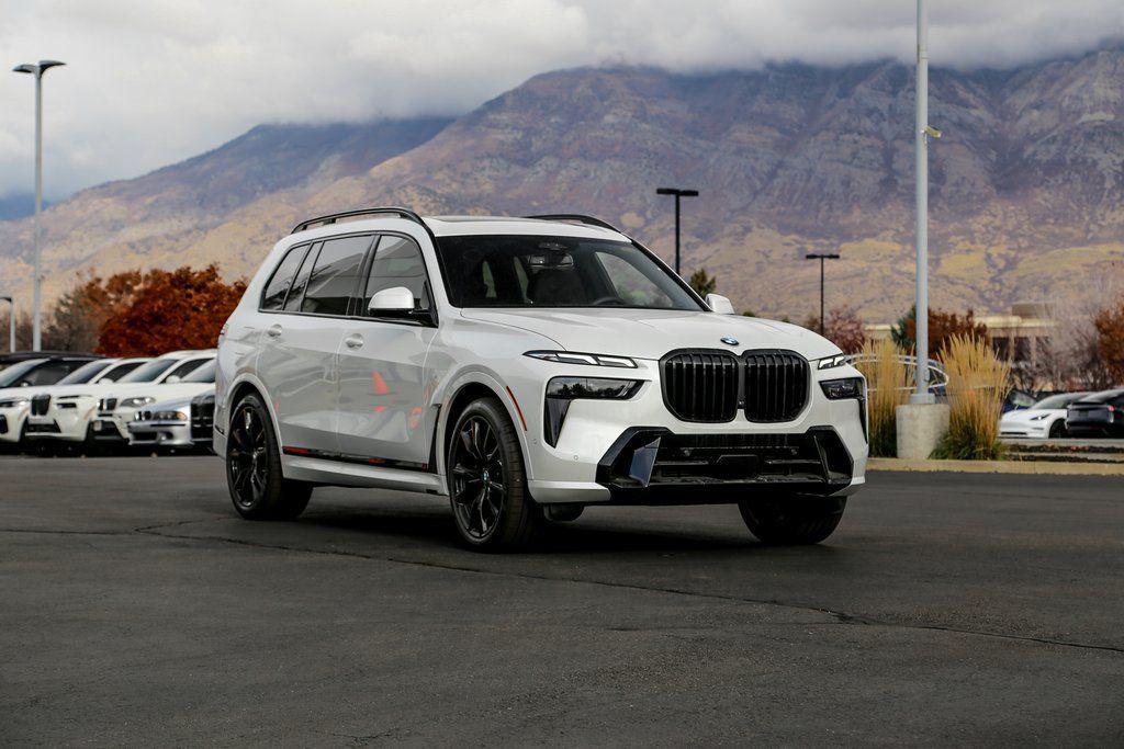 new 2026 BMW X7 car, priced at $100,115