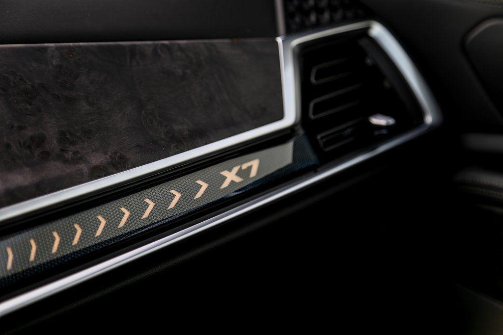 new 2026 BMW X7 car, priced at $100,115