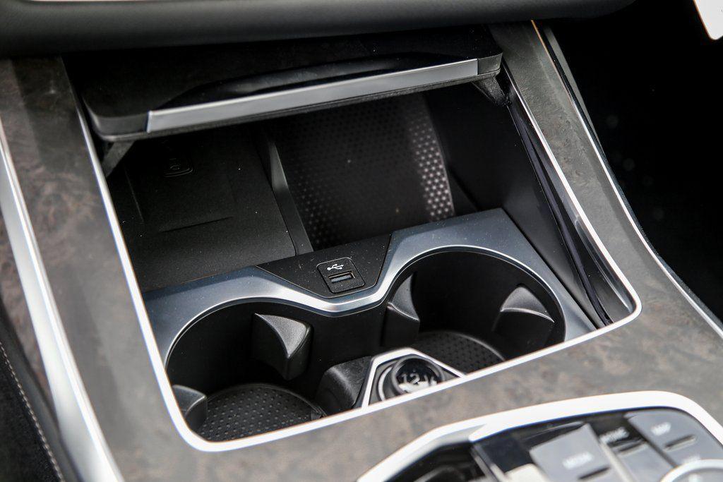 new 2026 BMW X7 car, priced at $100,115