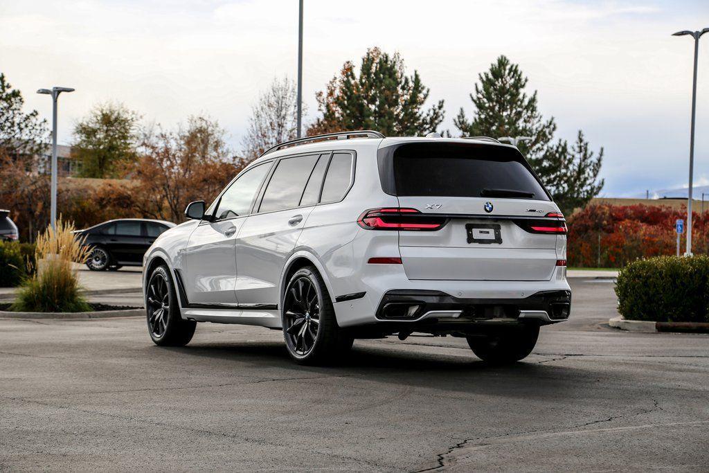 new 2026 BMW X7 car, priced at $100,115