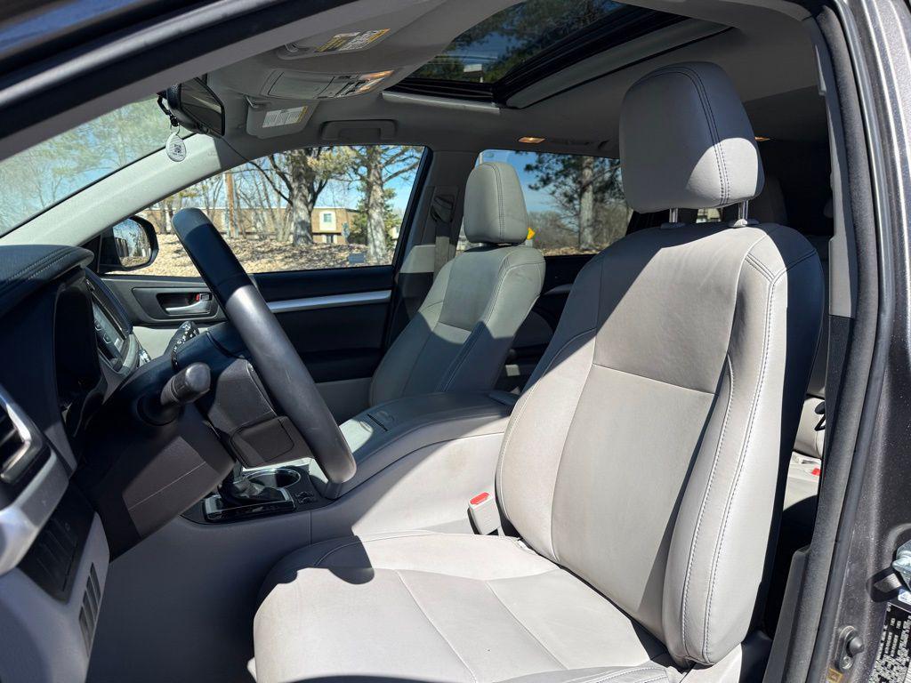 used 2016 Toyota Highlander car, priced at $17,995