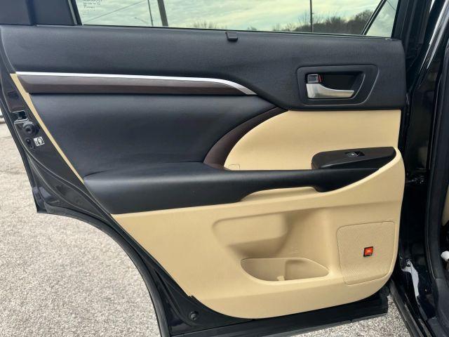 used 2016 Toyota Highlander Hybrid car, priced at $19,995