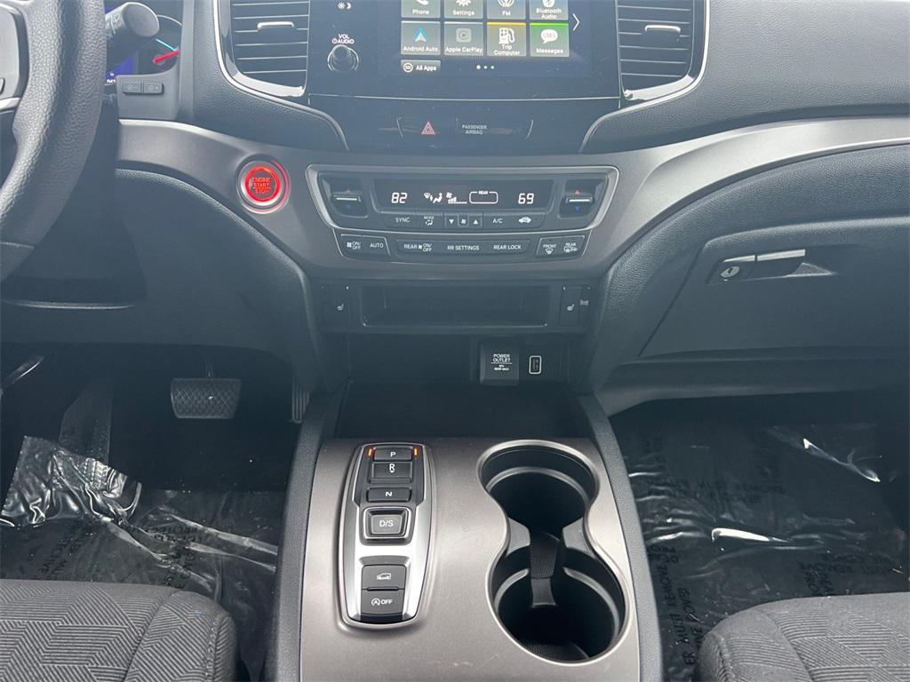 used 2022 Honda Pilot car, priced at $27,750