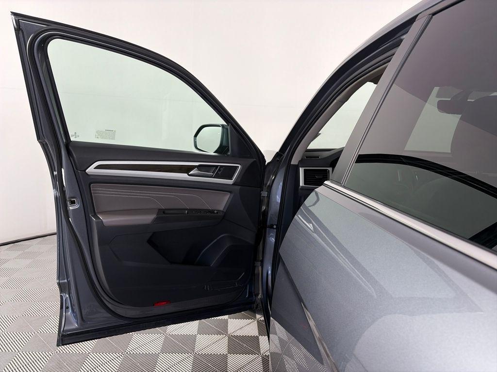 used 2022 Volkswagen Atlas car, priced at $24,991