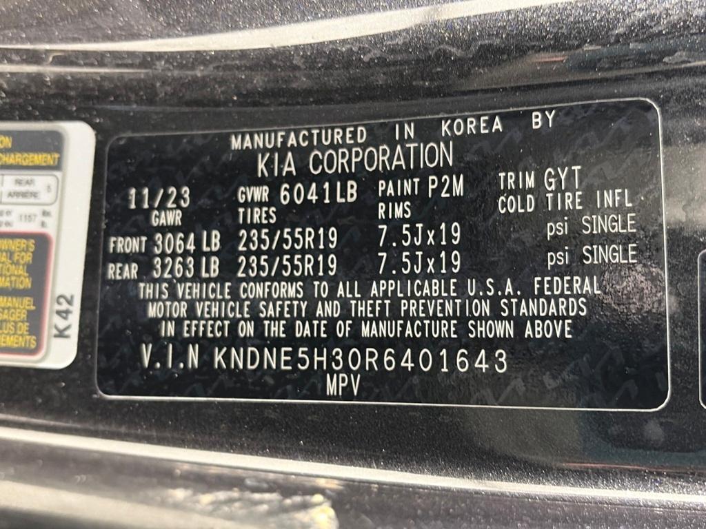 used 2024 Kia Carnival car, priced at $39,991