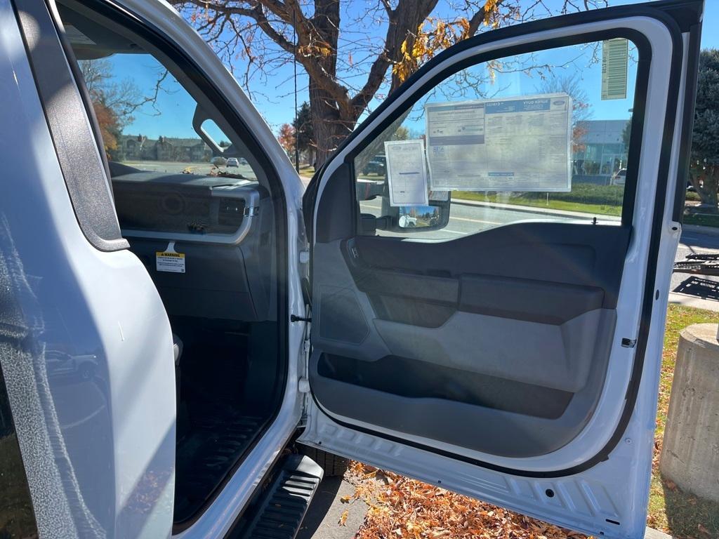 new 2025 Ford F-350 car