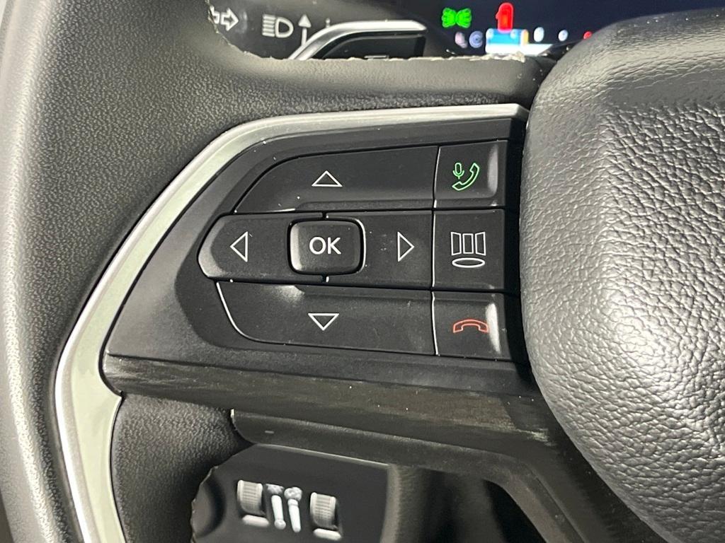 used 2023 Jeep Grand Cherokee car, priced at $21,992