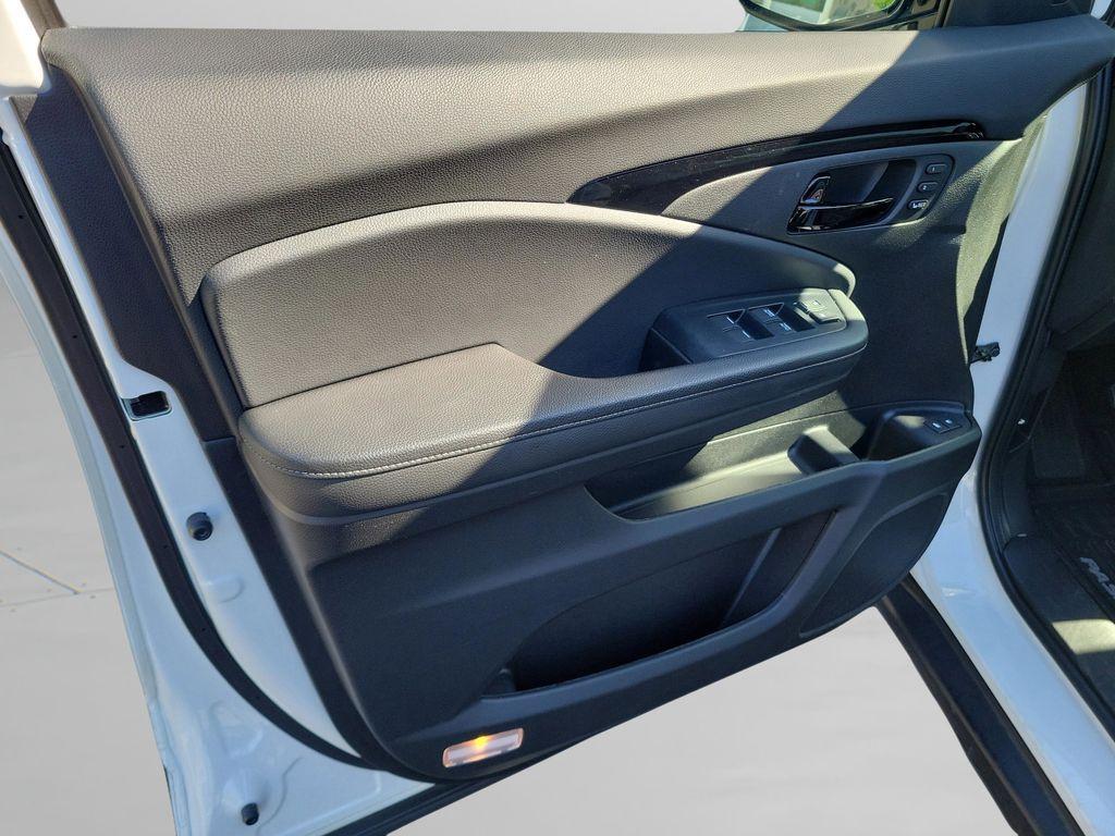used 2022 Honda Passport car, priced at $32,847