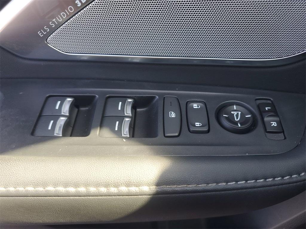 used 2021 Acura RDX car, priced at $28,753