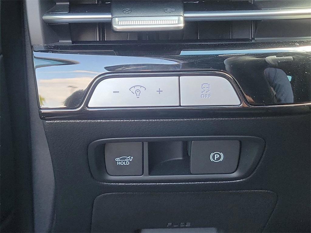 used 2025 Genesis G80 car, priced at $52,908