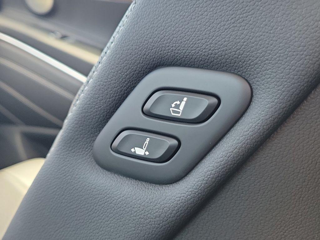 new 2027 Genesis GV80 car, priced at $78,842