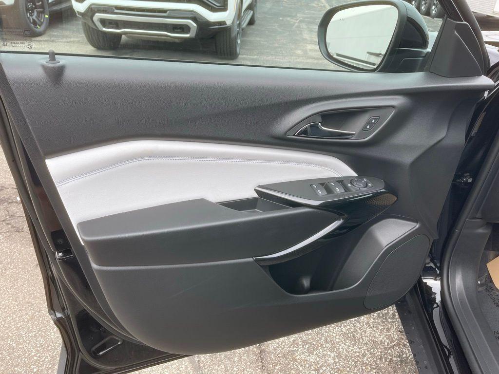 new 2026 Chevrolet Trax car, priced at $25,385