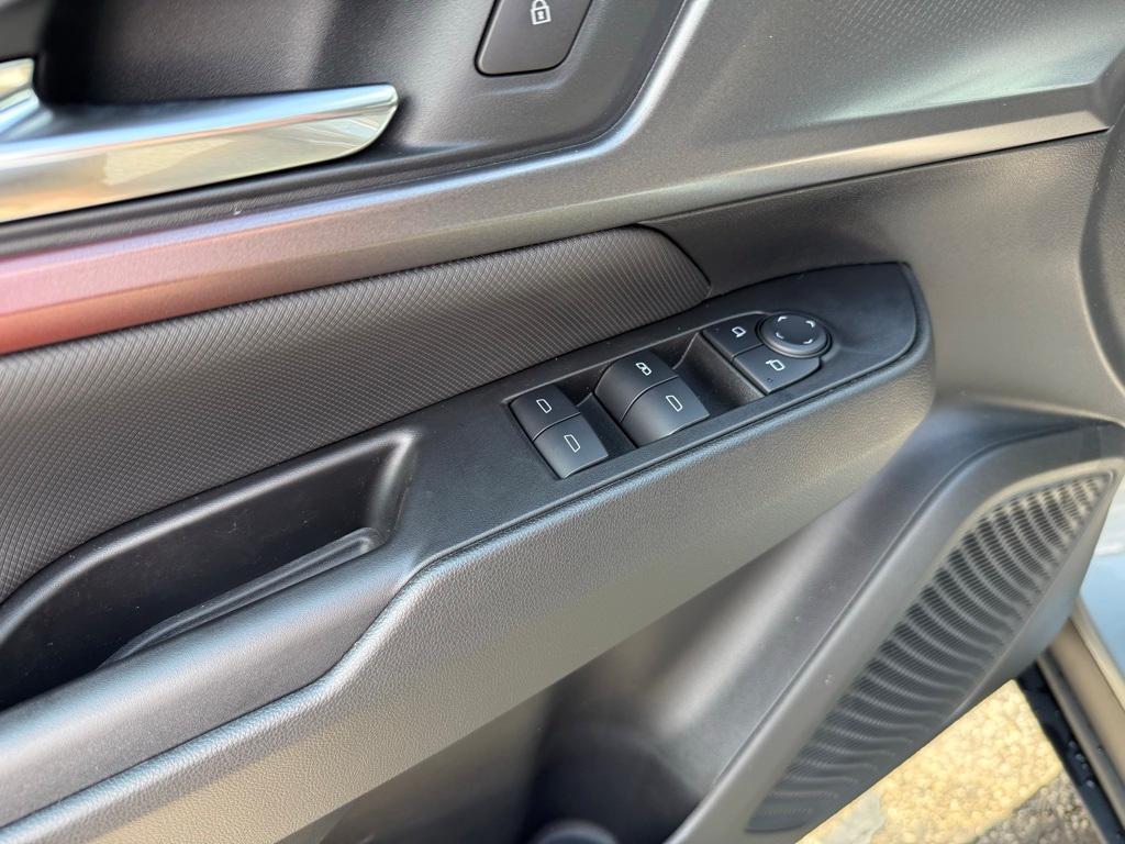 new 2025 Chevrolet Equinox EV car, priced at $40,990