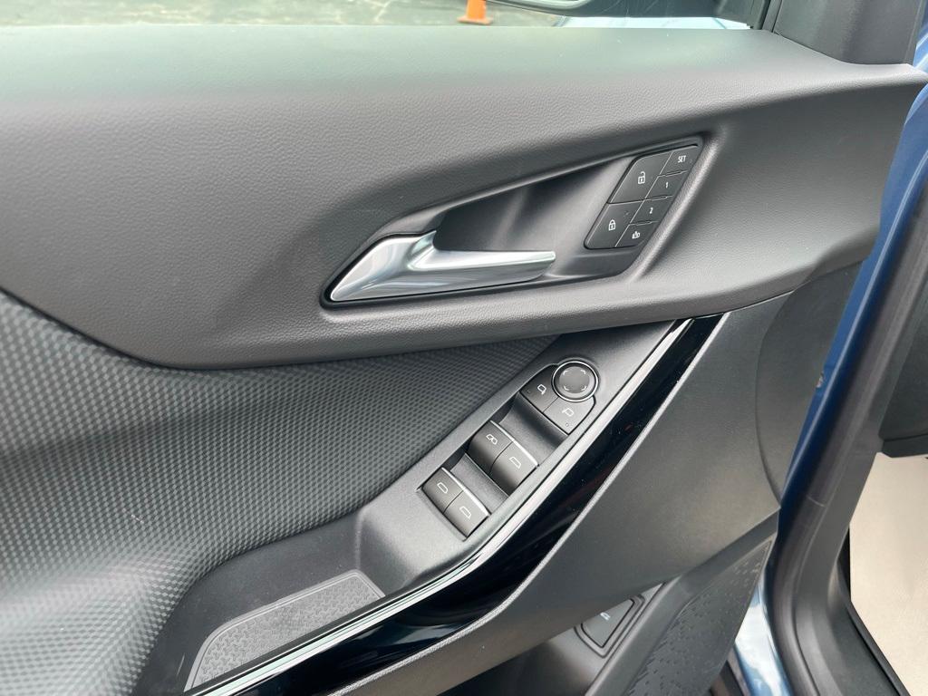 new 2026 Chevrolet Equinox car, priced at $40,105