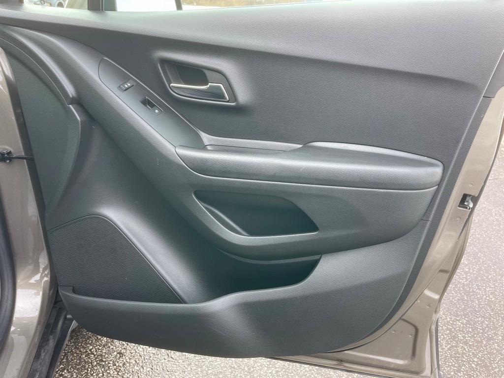 used 2022 Chevrolet Trax car, priced at $17,711