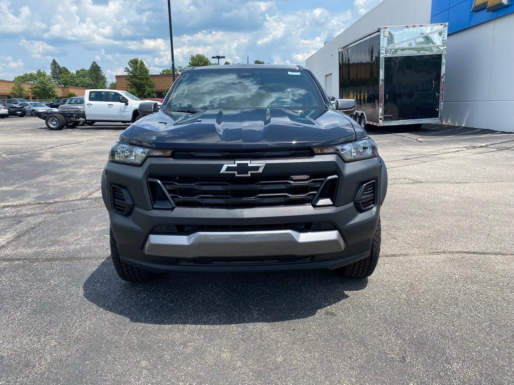 new 2025 Chevrolet Colorado car, priced at $44,010