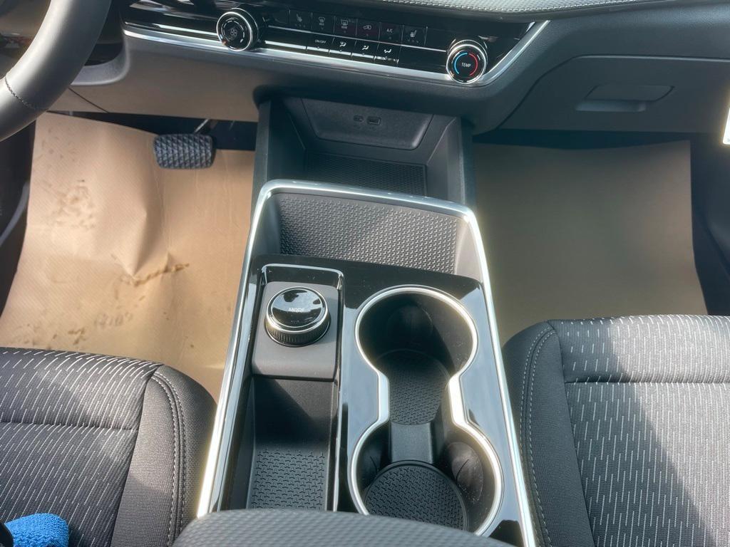 new 2026 Chevrolet Equinox car, priced at $32,065