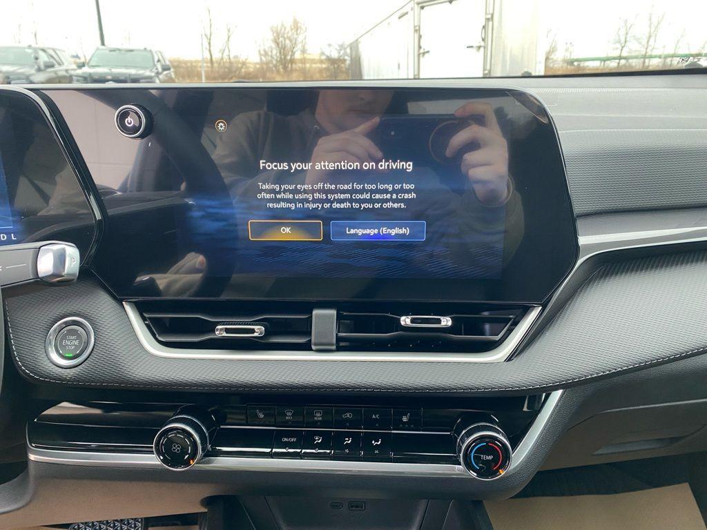 new 2026 Chevrolet Equinox car, priced at $32,660