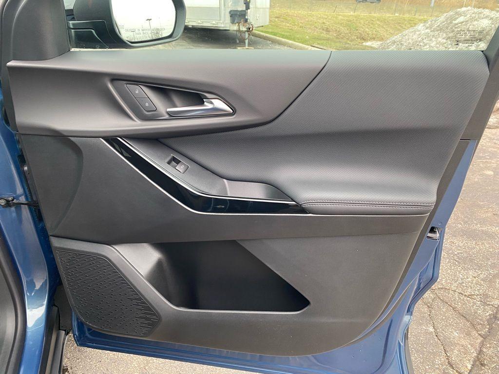 new 2026 Chevrolet Equinox car, priced at $32,660