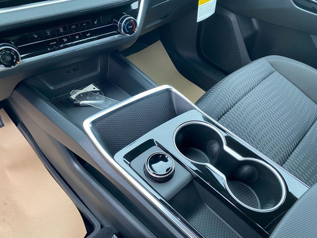 new 2026 Chevrolet Equinox car, priced at $32,660