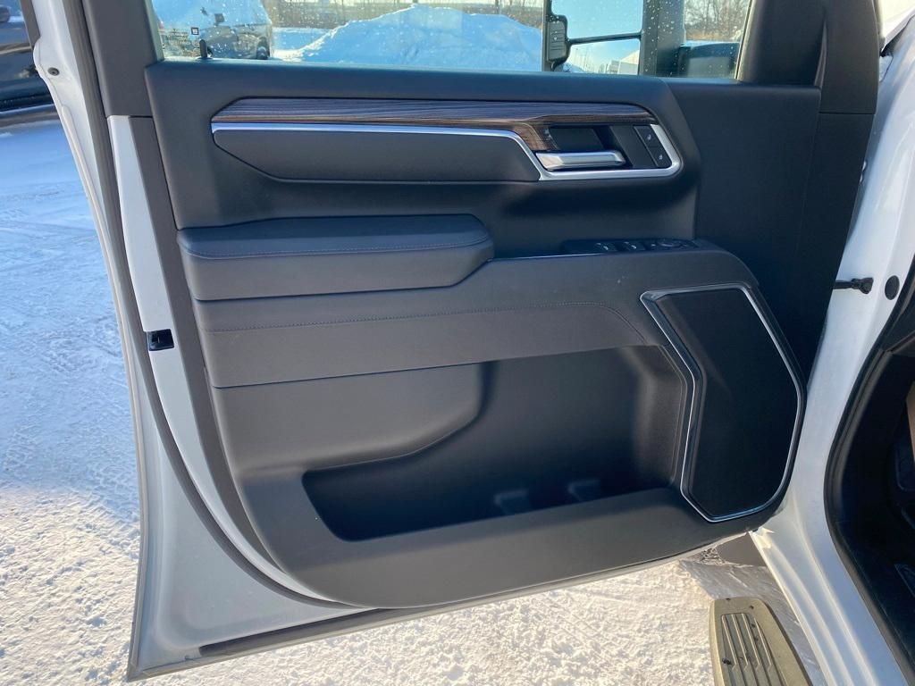 used 2025 Chevrolet Silverado 2500 car, priced at $61,599