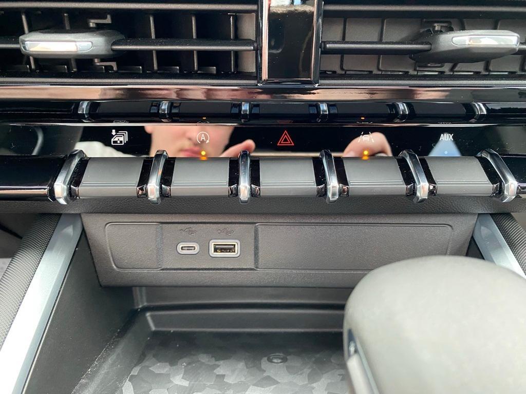 new 2025 Chevrolet Colorado car, priced at $51,995