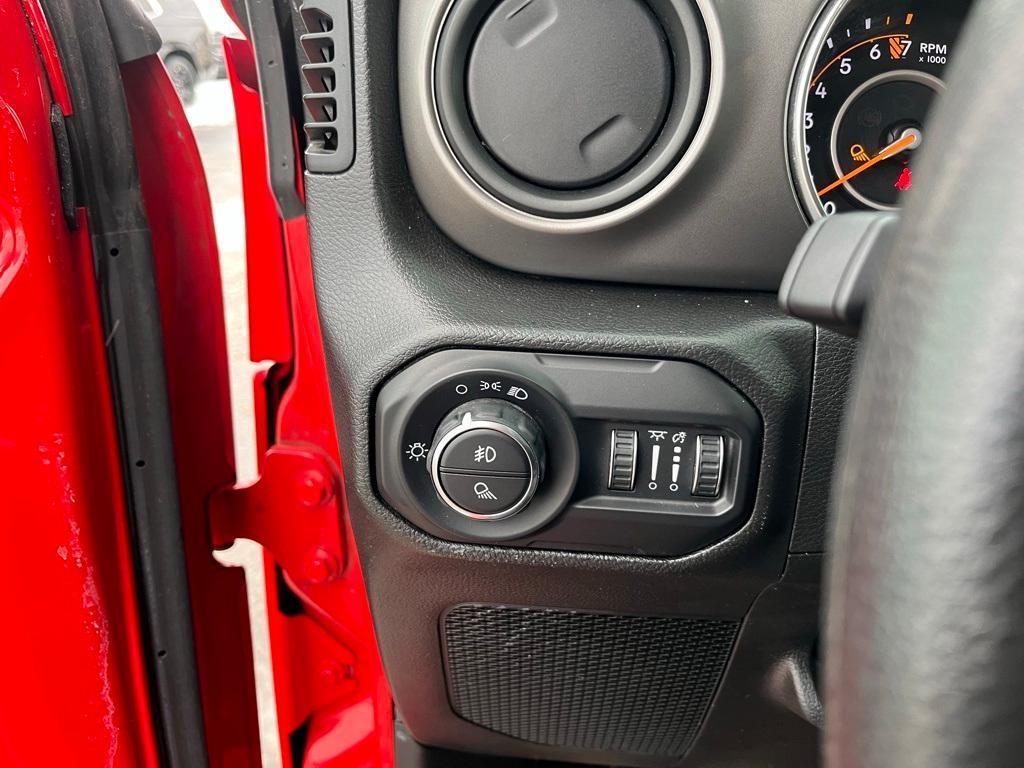 used 2021 Jeep Gladiator car, priced at $25,999