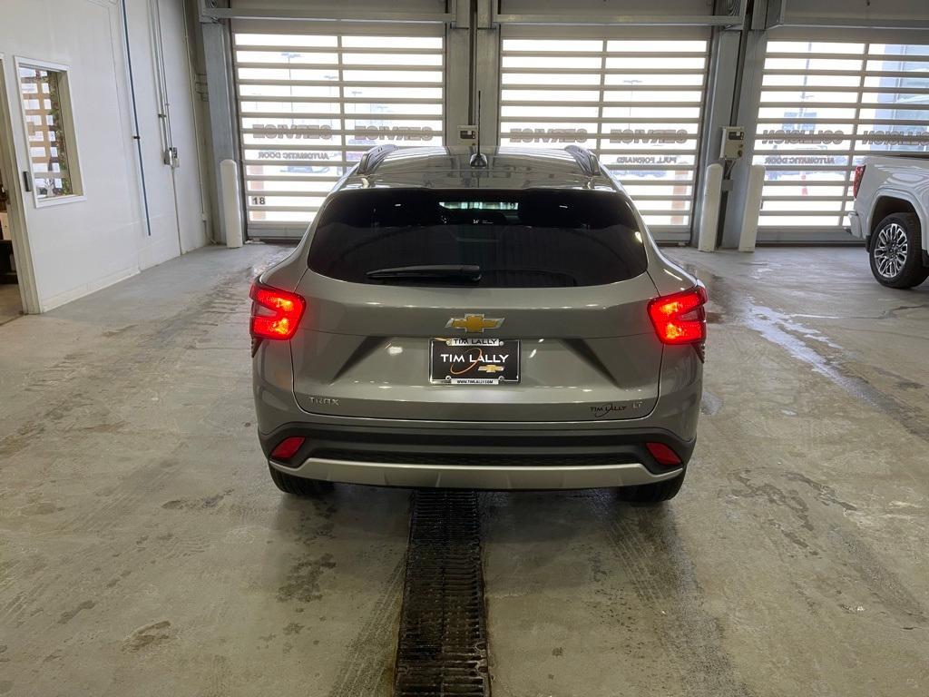 new 2026 Chevrolet Trax car, priced at $25,985