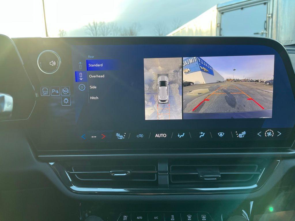 new 2025 Chevrolet Equinox EV car, priced at $38,560